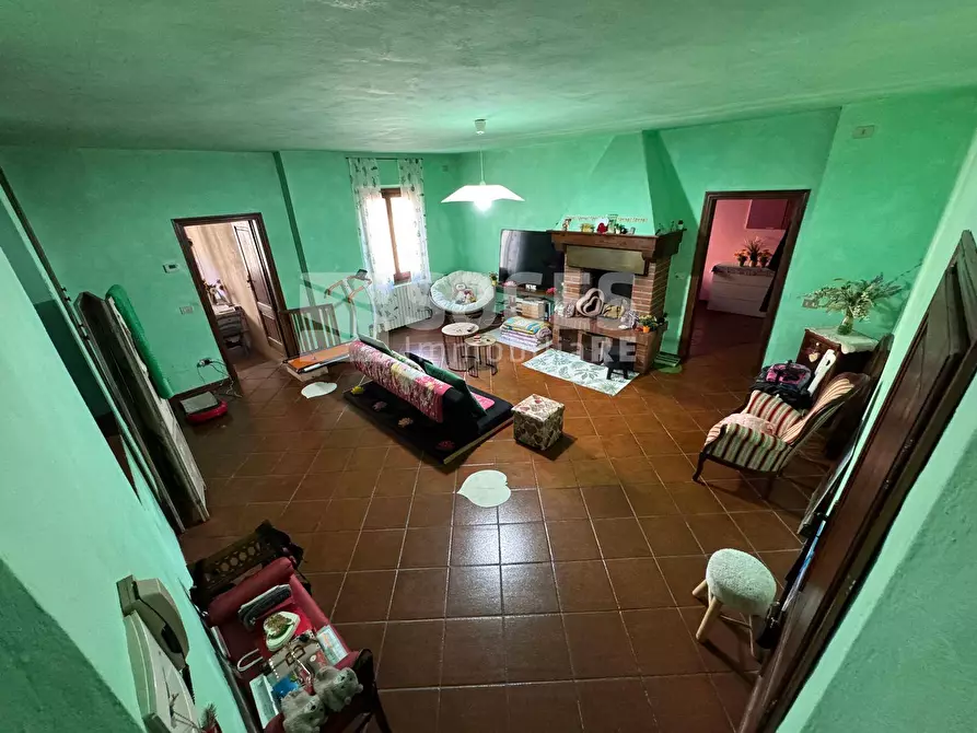 Immagine 2 di Appartamento in vendita  in Corso Mazzini a Figline E Incisa Valdarno