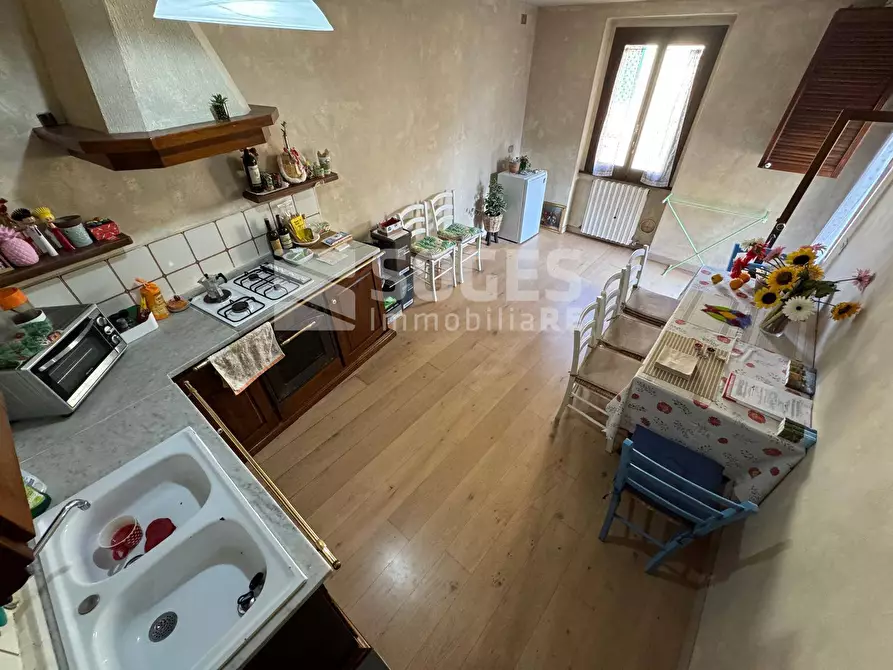 Immagine 6 di Appartamento in vendita  in Corso Mazzini a Figline E Incisa Valdarno