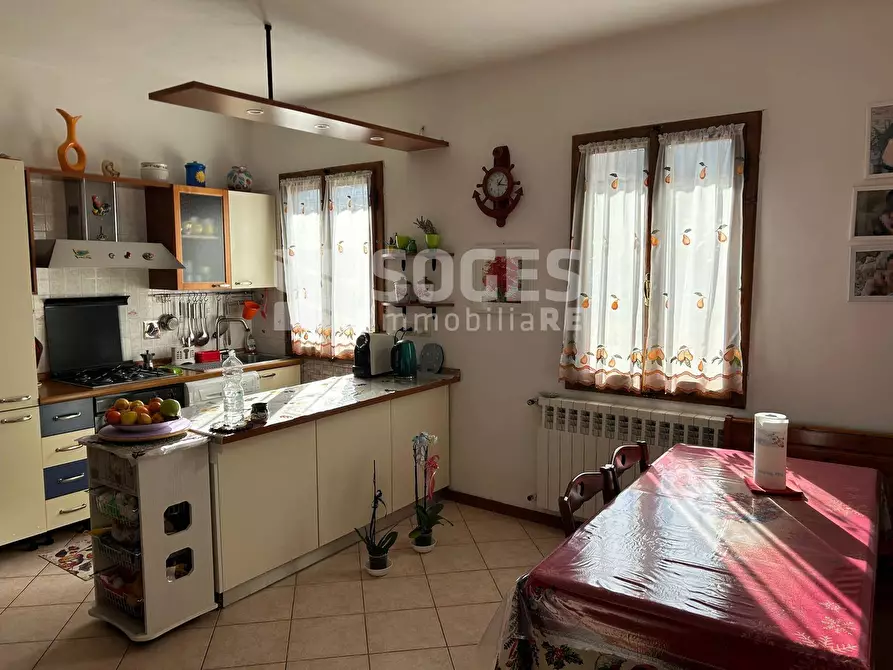 Immagine 1 di Appartamento in vendita  in Via Fabbrini a Figline E Incisa Valdarno