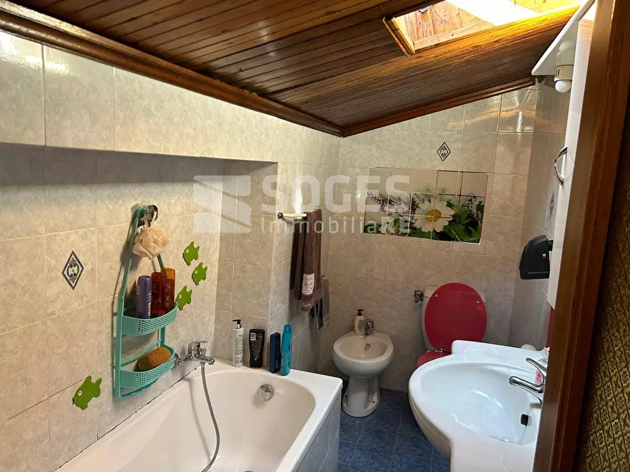 Immagine 21 di Appartamento in vendita  in Via Fabbrini a Figline E Incisa Valdarno