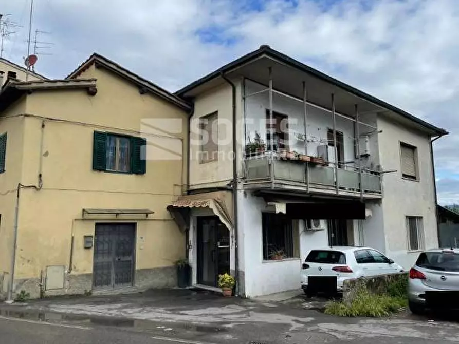 Immagine 14 di Appartamento in vendita  in Via Livornese a Lastra A Signa
