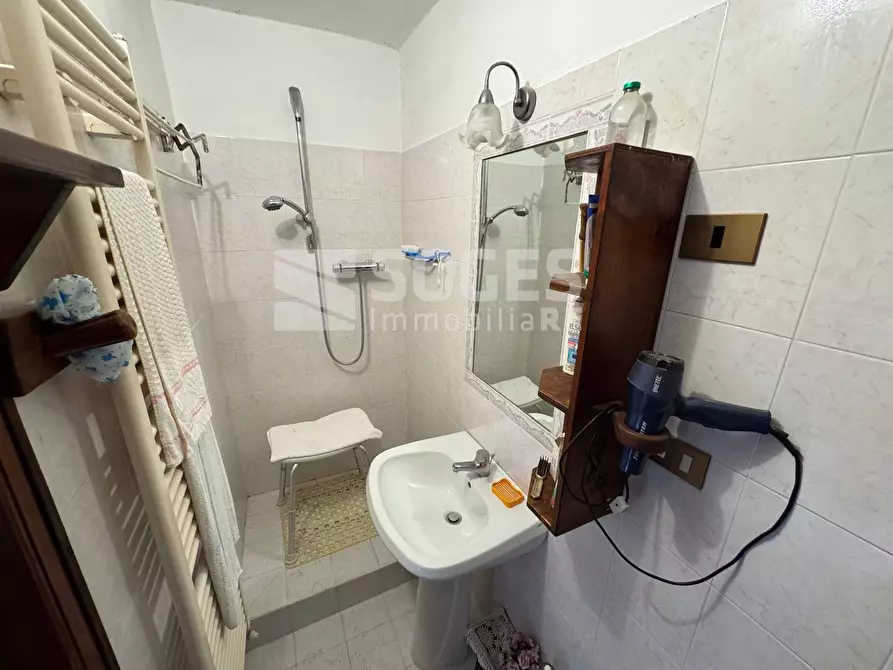 Immagine 14 di Appartamento in vendita  in Via Castellana a Figline E Incisa Valdarno