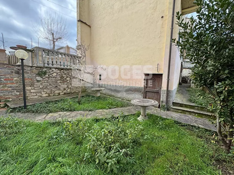 Immagine 19 di Appartamento in vendita  in Via Castellana a Figline E Incisa Valdarno