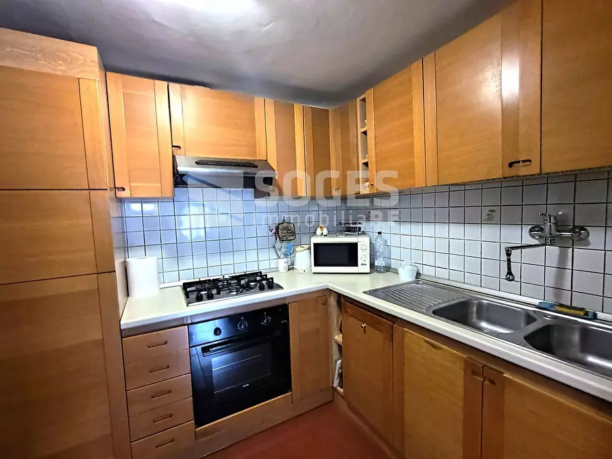 Immagine 1 di Appartamento in vendita  in Piazza Umberto a Londa