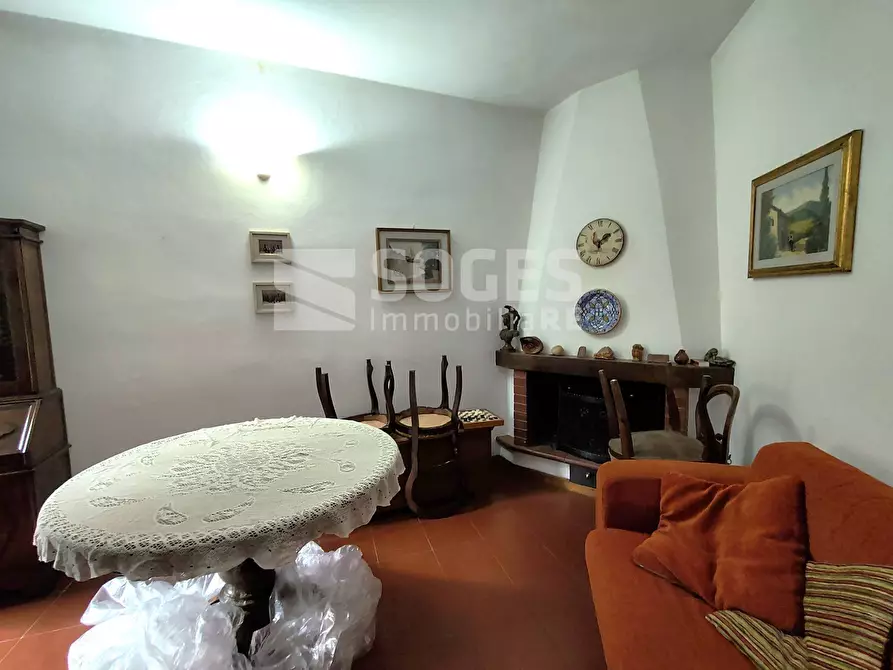 Immagine 3 di Appartamento in vendita  in Piazza Umberto a Londa