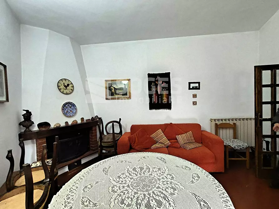 Immagine 4 di Appartamento in vendita  in Piazza Umberto a Londa