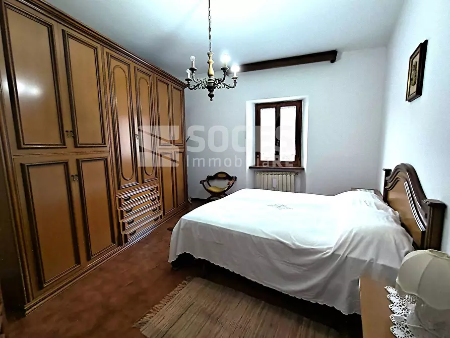 Immagine 10 di Appartamento in vendita  in Piazza Umberto a Londa