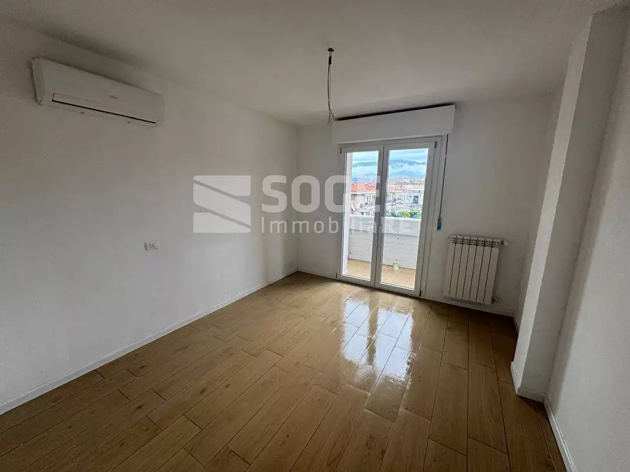 Immagine 10 di Appartamento in vendita  in Via Enrico Berlinguer a Figline E Incisa Valdarno