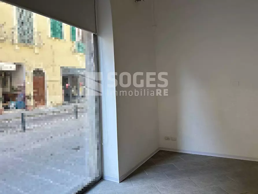 Immagine 6 di Locale commerciale in affitto  in Piazza Marsilio Ficino a Figline E Incisa Valdarno