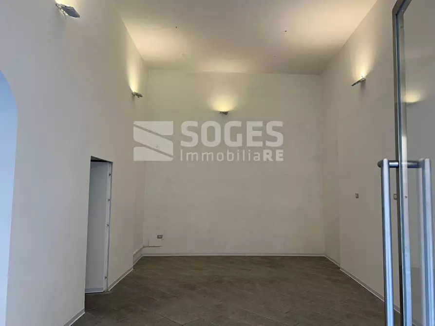 Immagine 3 di Locale commerciale in affitto  in Piazza Marsilio Ficino a Figline E Incisa Valdarno