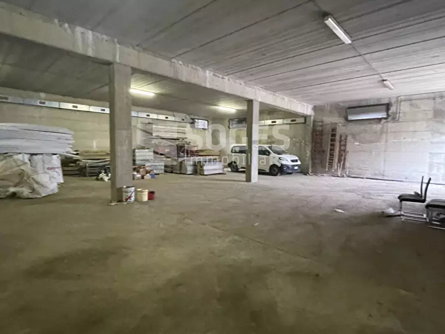 Immagine 23 di Locale commerciale in vendita  a Reggello