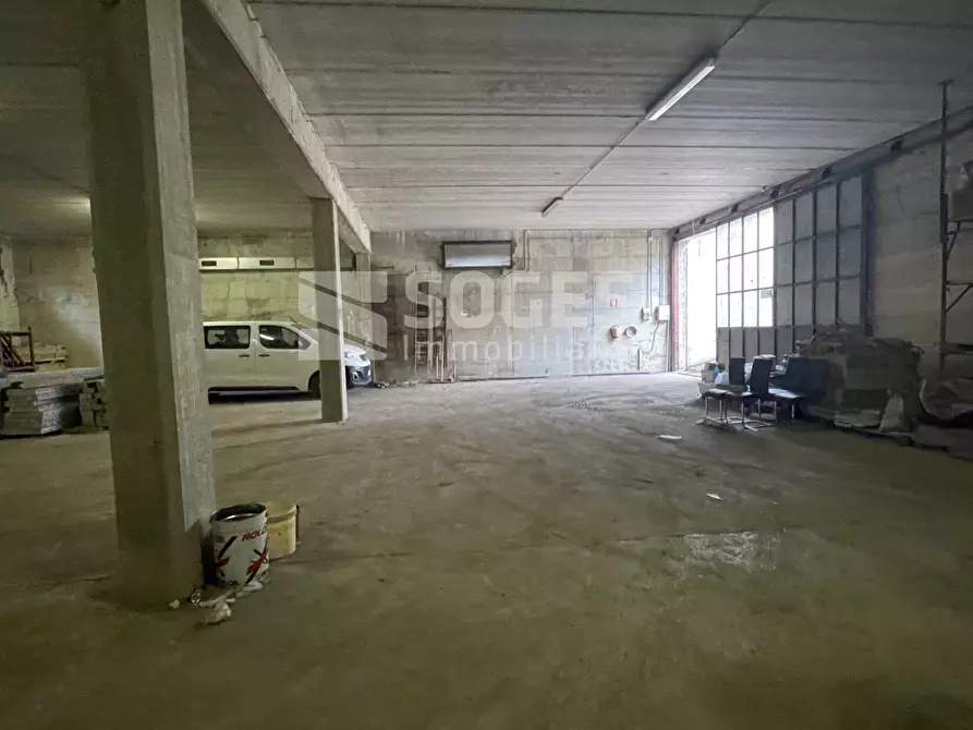 Immagine 24 di Locale commerciale in vendita  a Reggello