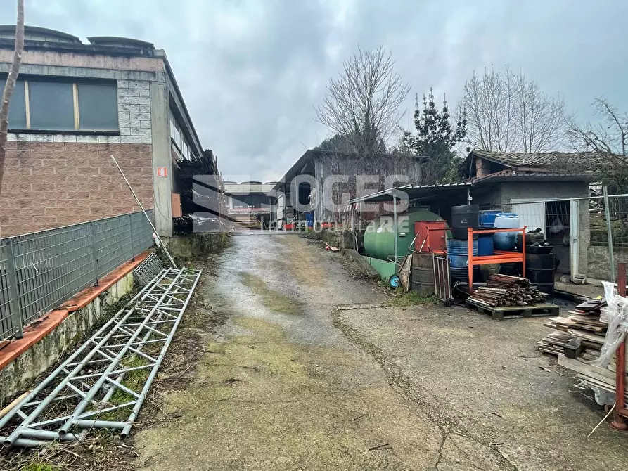 Immagine 26 di Locale commerciale in vendita  a Reggello