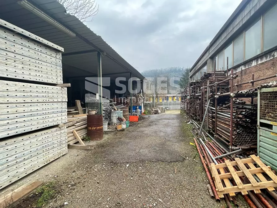 Immagine 28 di Locale commerciale in vendita  a Reggello