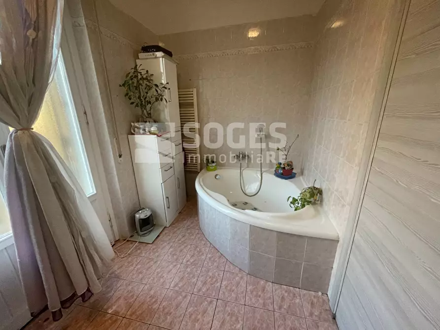 Immagine 13 di Appartamento in vendita  in Viale Matteotti a Rufina