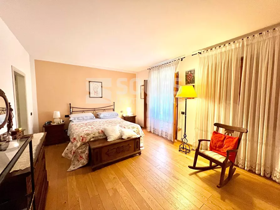 Immagine 12 di Appartamento in vendita  in Via Livorno a Loro Ciuffenna