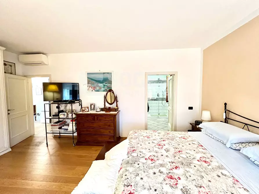 Immagine 15 di Appartamento in vendita  in Via Livorno a Loro Ciuffenna