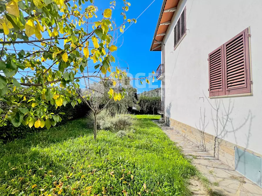 Immagine 27 di Appartamento in vendita  in Via Livorno a Loro Ciuffenna