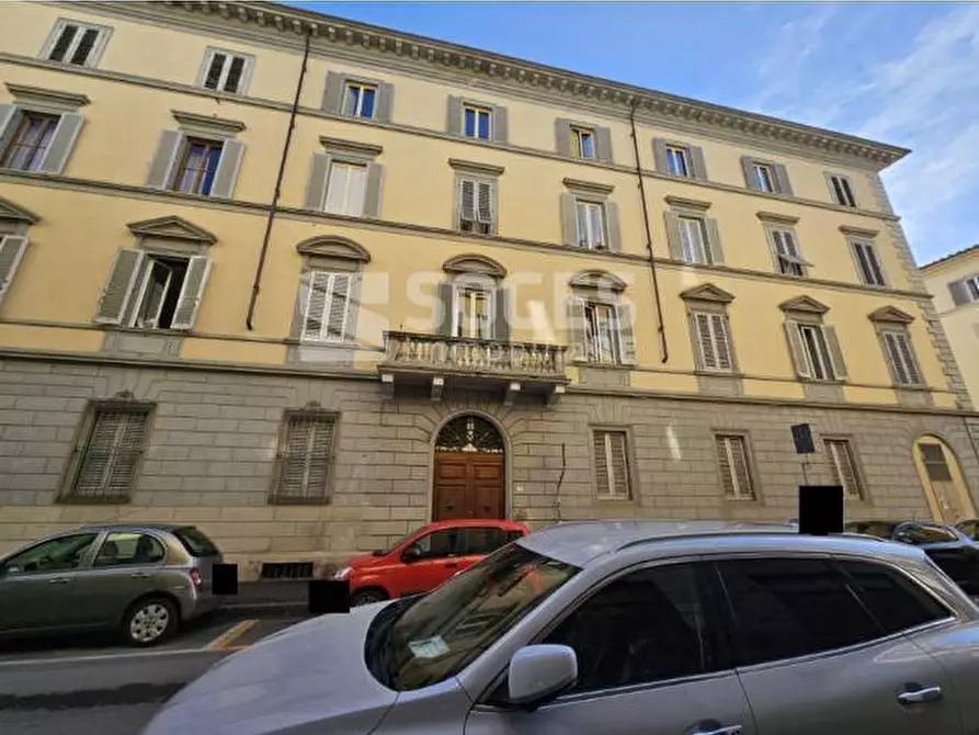 Immagine 10 di Appartamento in vendita  in Via Montebello a Firenze