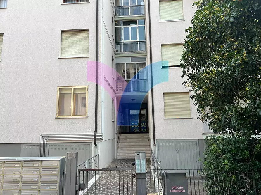 Immagine 1 di Appartamento in vendita  in via tomitano a Treviso