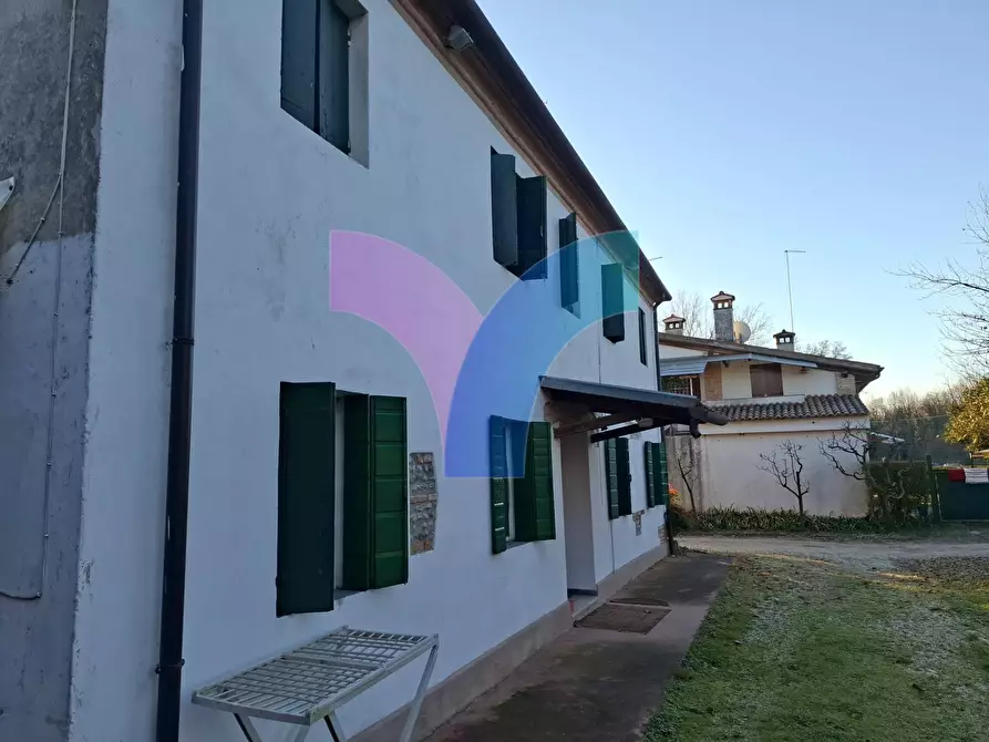 Immagine 2 di Rustico / casale in vendita  in via cal di breda a Treviso