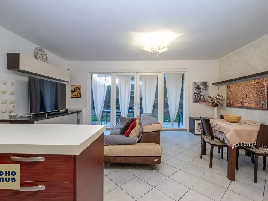 Immagine 6 di Appartamento in vendita  in Via IV Novembre a Brembate Di Sopra