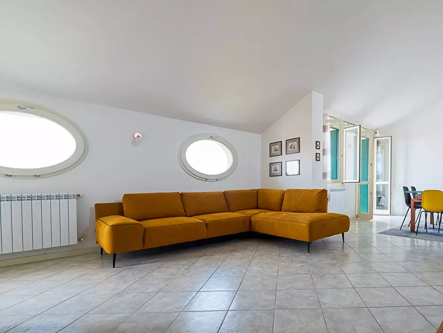 Immagine 9 di Appartamento in vendita  in Piazza Papa Giovanni Paolo II a Brembate Di Sopra