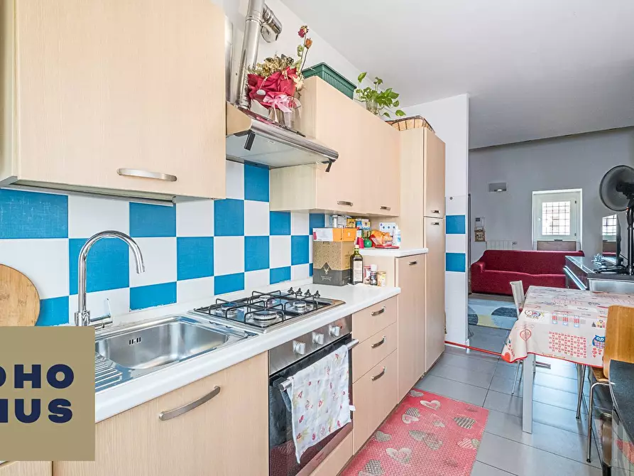 Immagine 5 di Appartamento in vendita  in Via IV Novembre a Seriate