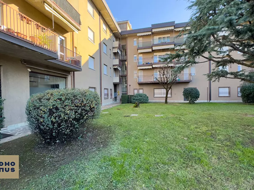 Immagine 30 di Appartamento in vendita  in Via Vittorio Veneto a Bonate Sotto
