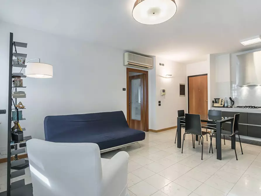 Immagine 5 di Appartamento in affitto  in via iv novembre a Bergamo