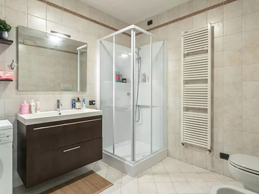 Immagine 15 di Appartamento in affitto  in via iv novembre a Bergamo