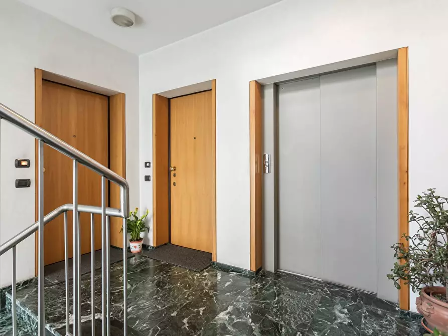 Immagine 16 di Appartamento in affitto  in via iv novembre a Bergamo