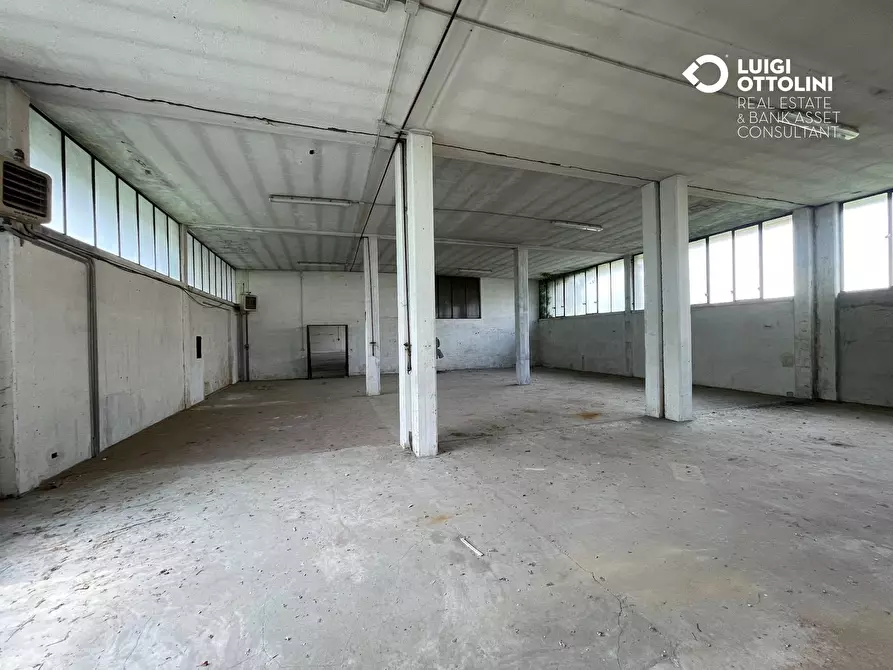 Immagine 14 di Capannone industriale in vendita  in via Cepino a Sant'omobono Terme