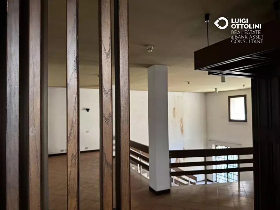 Immagine 22 di Palazzo in vendita  in Piazza XIII Martiri a Lovere