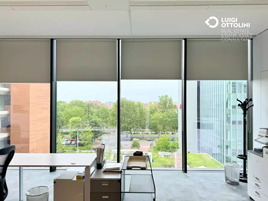 Immagine 4 di Negozio in affitto  in Viale Sarca a Milano