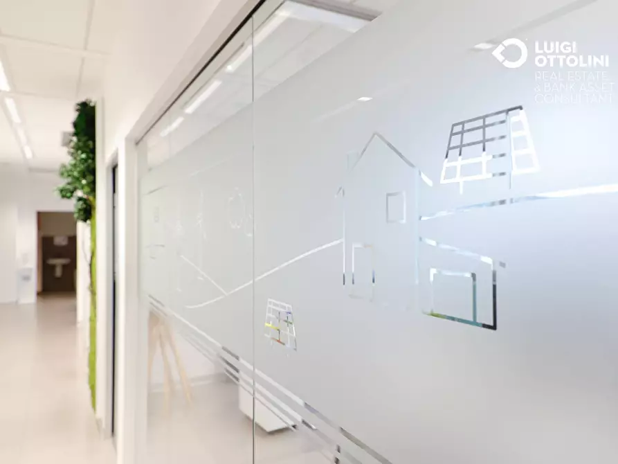 Immagine 22 di Ufficio in affitto  a Bergamo