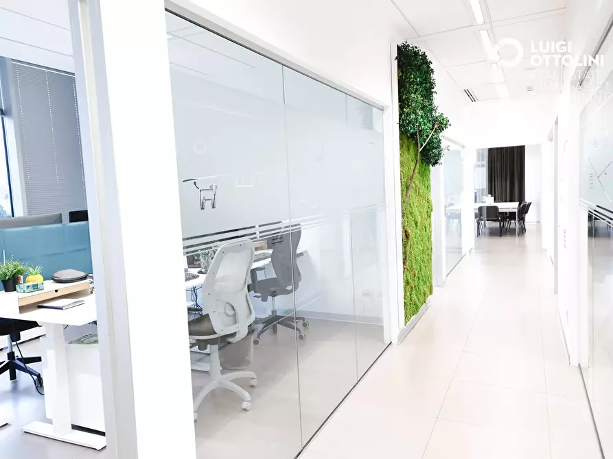 Immagine 30 di Ufficio in affitto  a Bergamo