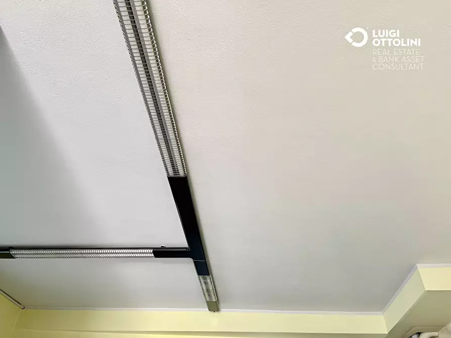 Immagine 13 di Ufficio in vendita  in via Como a Olgiate Molgora
