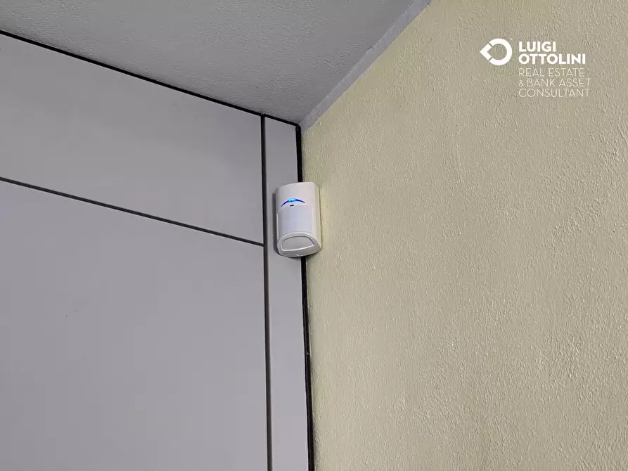 Immagine 15 di Ufficio in vendita  in via Como a Olgiate Molgora