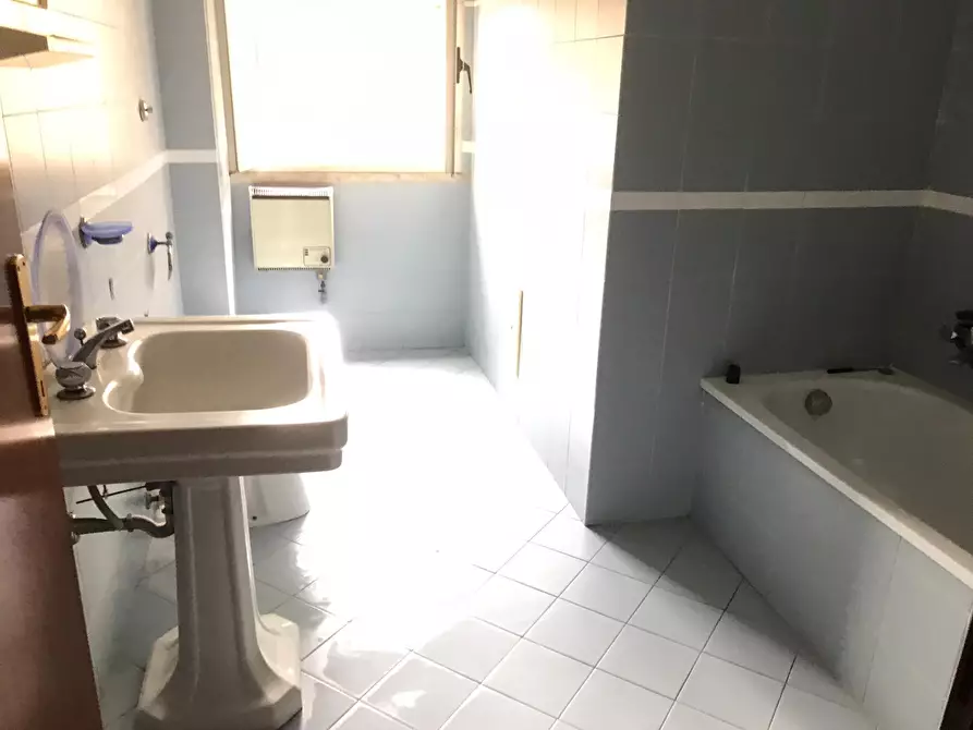 Immagine 5 di Ufficio in affitto  in Piazza Orsini a Benevento