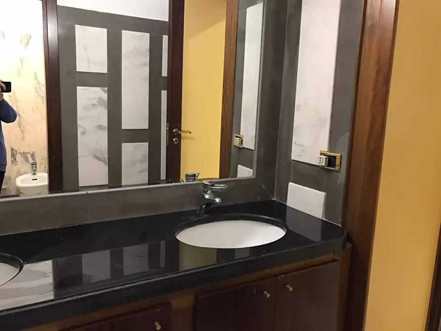 Immagine 12 di Palazzo in affitto  in Corso Giuseppe Garibaldi a Benevento