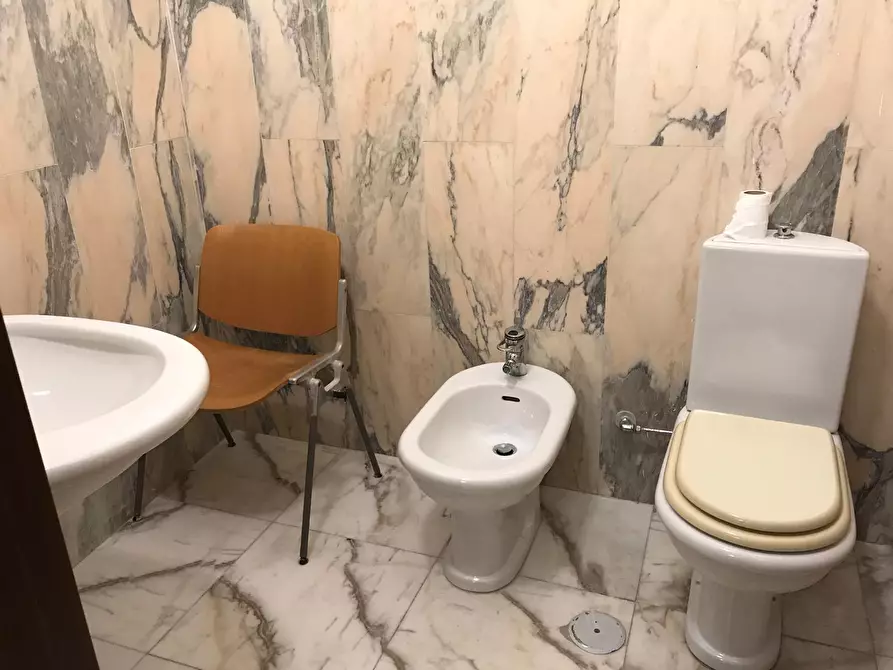 Immagine 13 di Palazzo in affitto  in Corso Giuseppe Garibaldi a Benevento