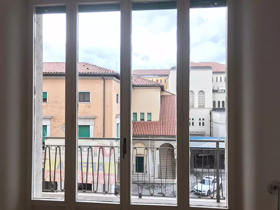 Immagine 10 di Ufficio in affitto  in Piazza Orsini a Benevento