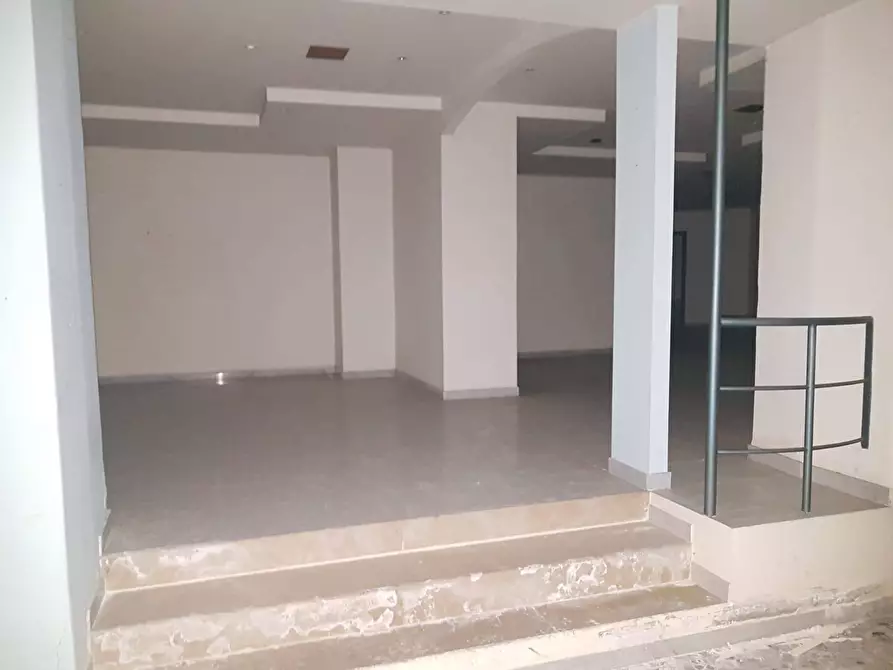 Immagine 3 di Negozio in affitto  in Via Lucarelli Giovanni Battista Bosco a Benevento