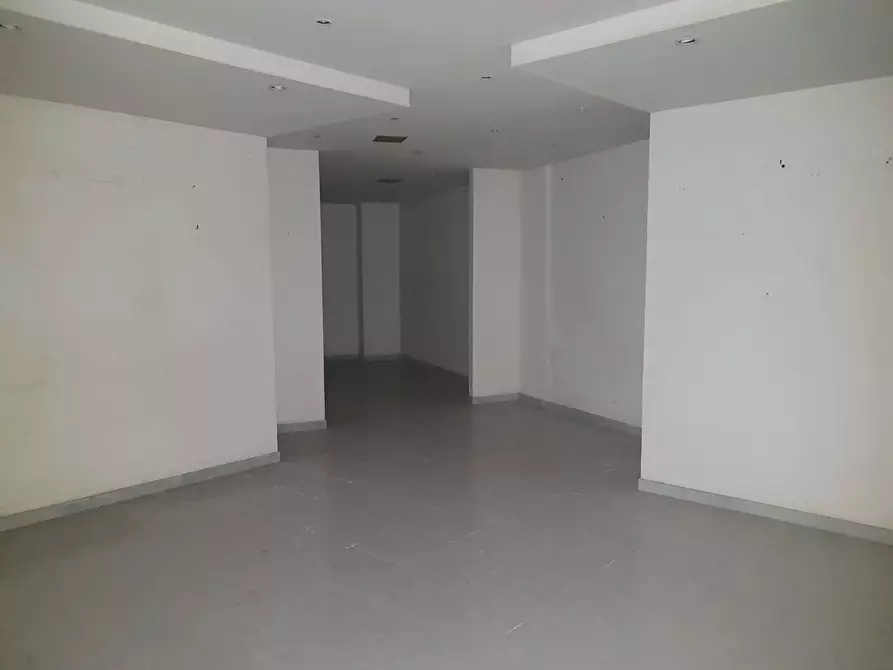 Immagine 6 di Negozio in affitto  in Via Lucarelli Giovanni Battista Bosco a Benevento
