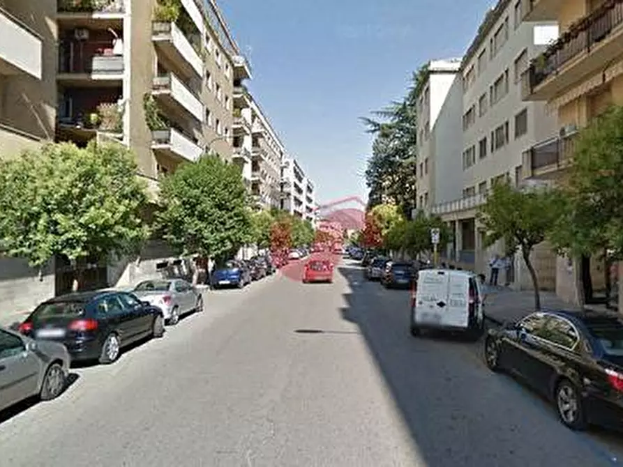 Immagine 1 di Box auto in vendita  in Viale Mellusi a Benevento
