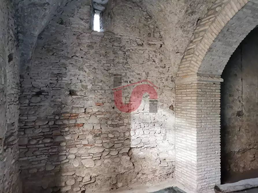 Immagine 5 di Negozio in affitto  in via erik mutarelli a Benevento