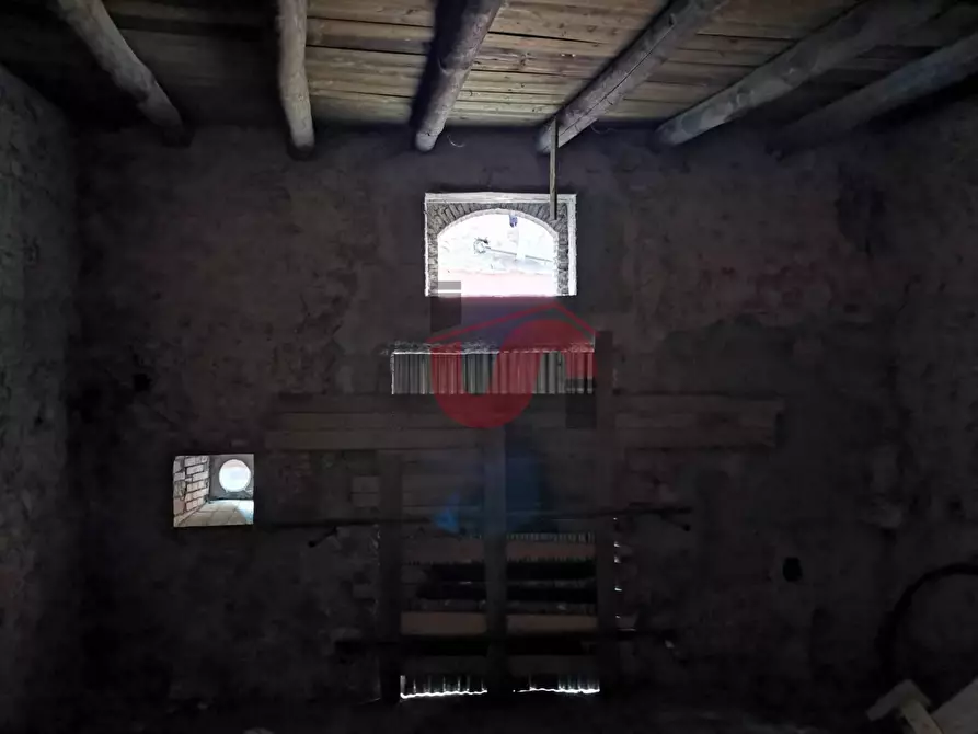 Immagine 10 di Negozio in affitto  in via erik mutarelli a Benevento