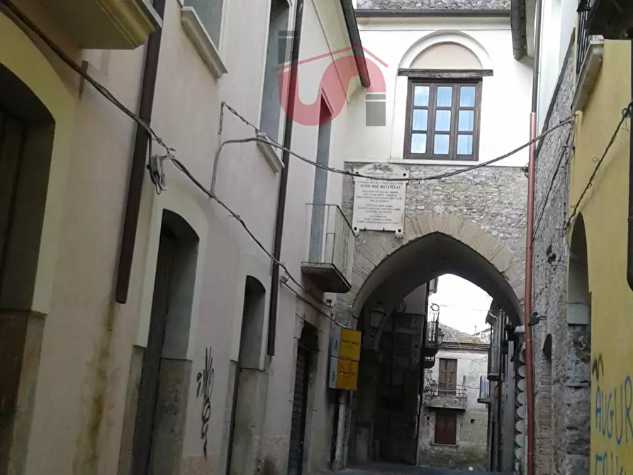 Immagine 11 di Negozio in affitto  in via erik mutarelli a Benevento