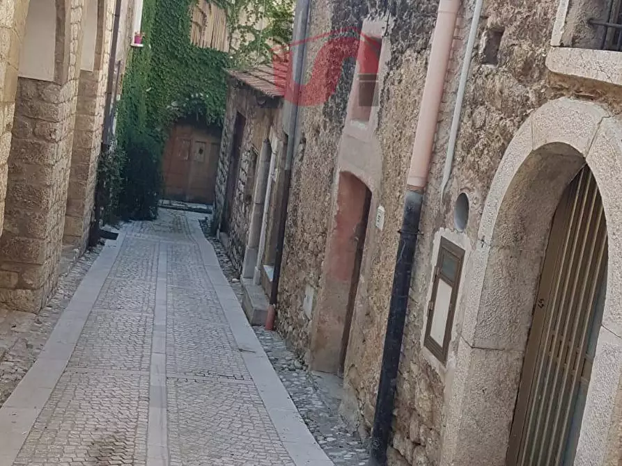 Immagine 19 di Casa semindipendente in vendita  in frazione san pietro a Vitulano
